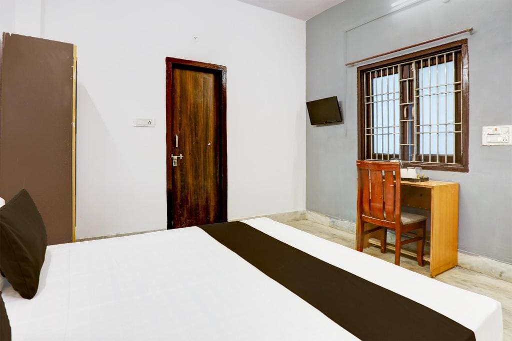 Classic Triple Room room - Image 3
