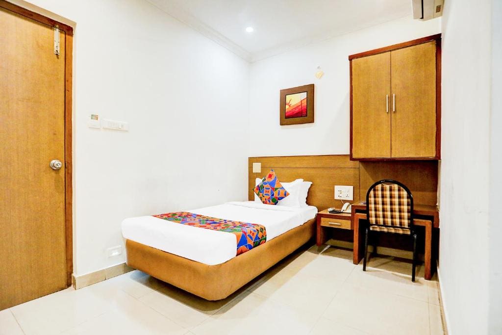 Deluxe Room room - Image 3