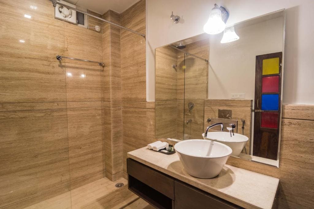 Standard Twin Room room - Image 2