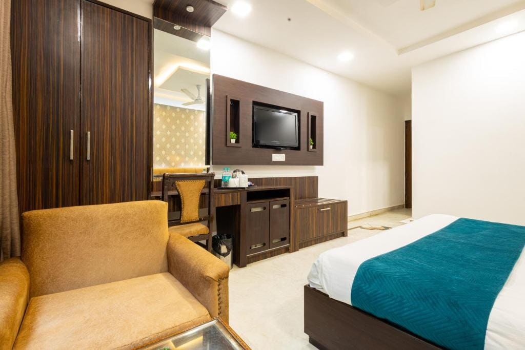 Superior Double Room room - Image 2