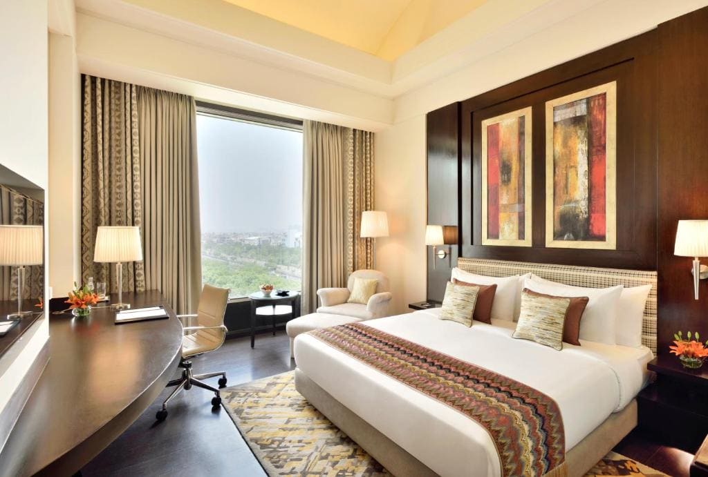 Business Room with Two Way Airport Transfers and 15% discount on Food and Soft beverage room - Image 3