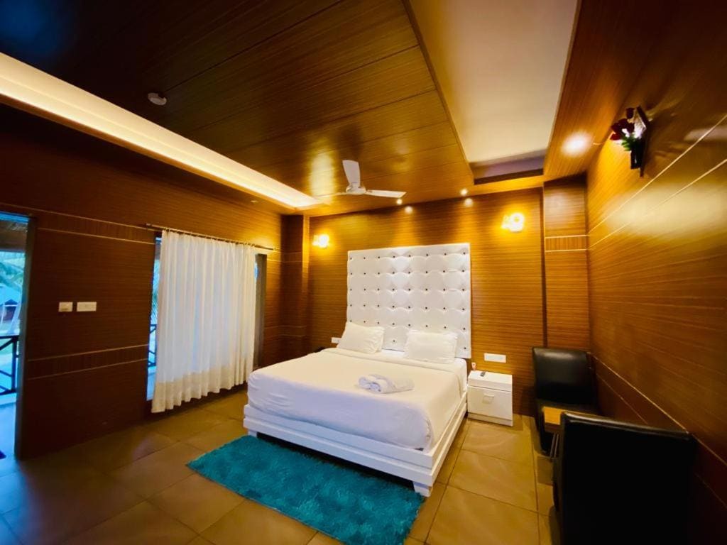 Superior King Room room - Image 3