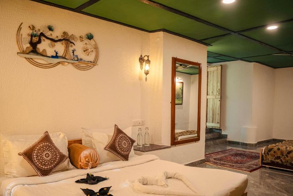Deluxe Suite room - Image 3