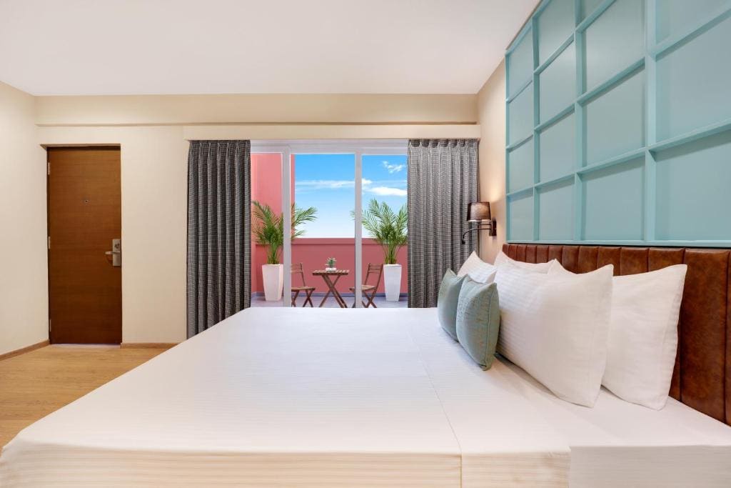 Deluxe King Room (20% off on session of Spa ,20% Off on Laundry service for upto 2 clothing item(s)) room - Image 2
