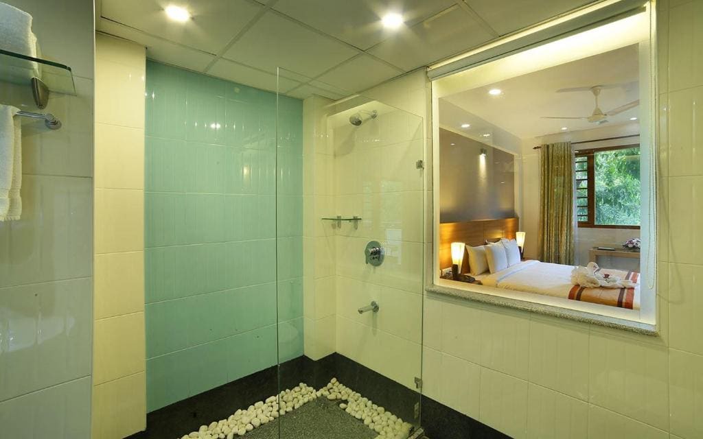 Deluxe Double or Twin Room room - Image 3
