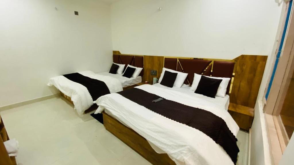 Triple Room with Mountain View room - Image 1