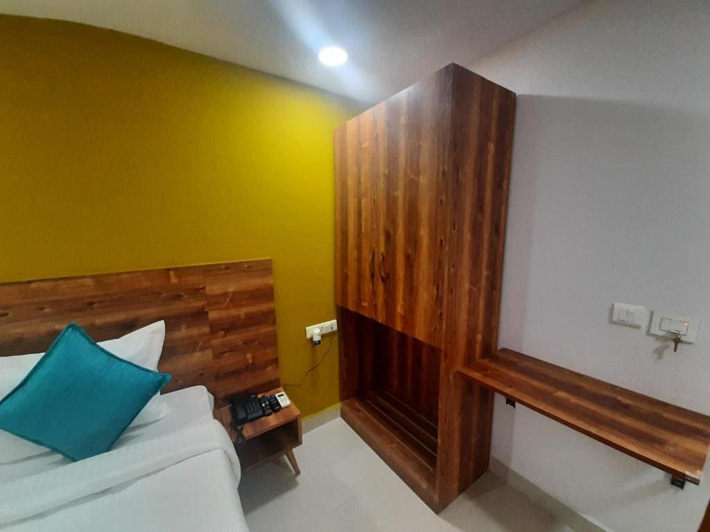 Deluxe Double or Twin Room room - Image 2