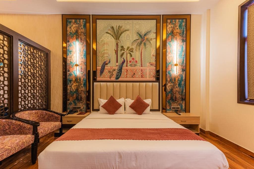 Superior Studio: Enjoy Happy Hours with 2+1 offer on Alcoholic Beverages, Early Check-In/ Late Check-Out upto 2 hours (subject to availability) room - Image 3