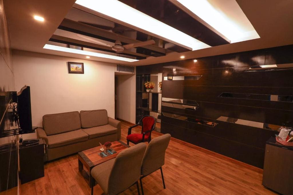 Executive Suite room - Image 1