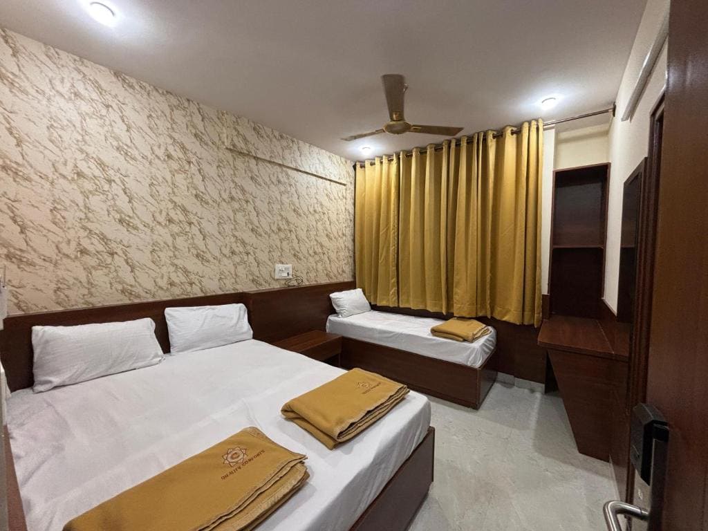 Standard Triple Room room - Image 1