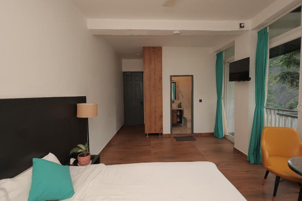 King Room with Mountain View room - Image 1