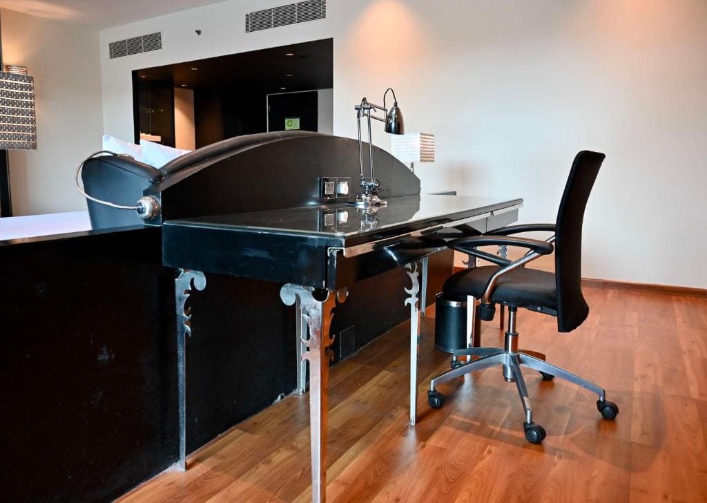 Junior Suite Room with Bathtub-Buy 1 get 1 @ORO and INR 1000 Credit Voucher room - Image 2