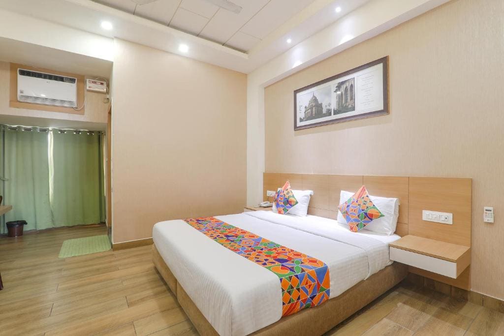 Deluxe Room room - Image 1