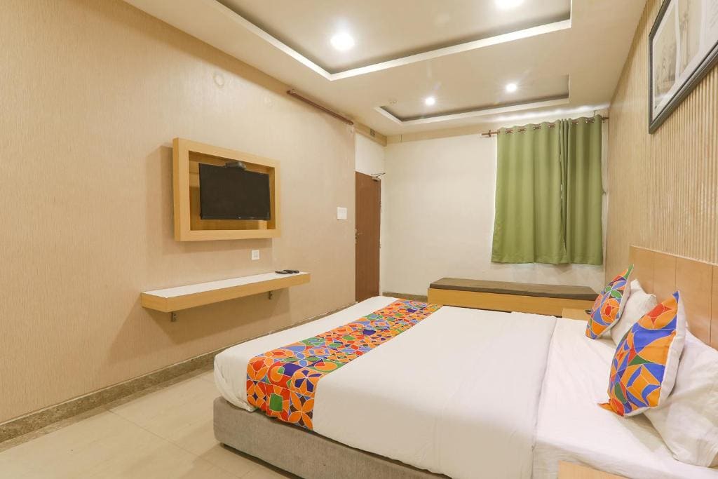 Deluxe Room room - Image 3