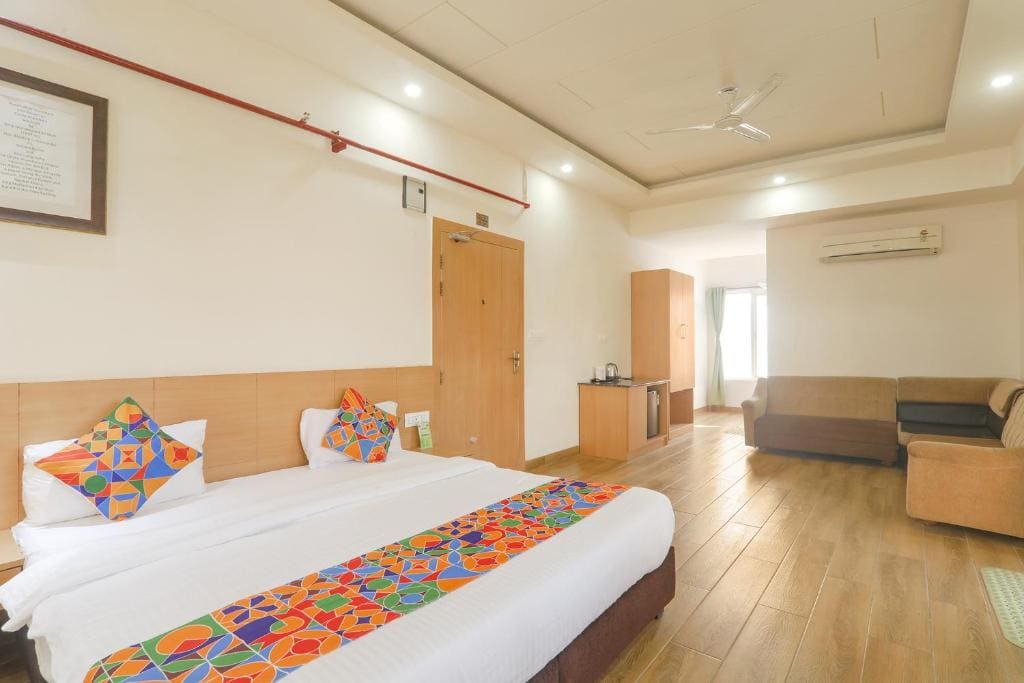 Deluxe Room room - Image 2
