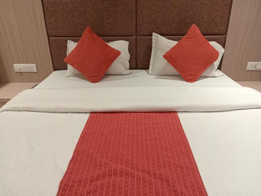Deluxe Double Room room - Image 3