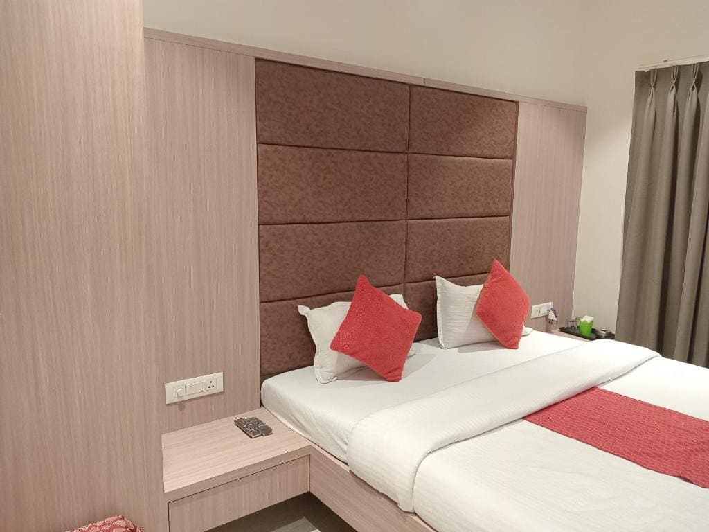 Deluxe Double Room room - Image 2