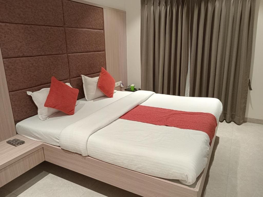 Deluxe Double Room room - Image 1