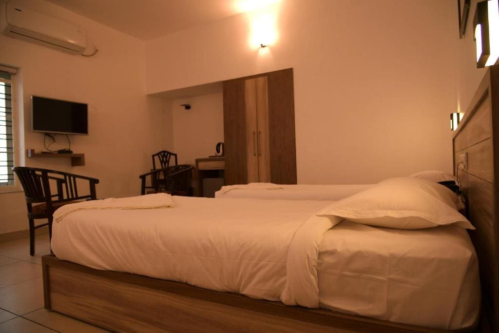 Standard Twin Room room - Image 3
