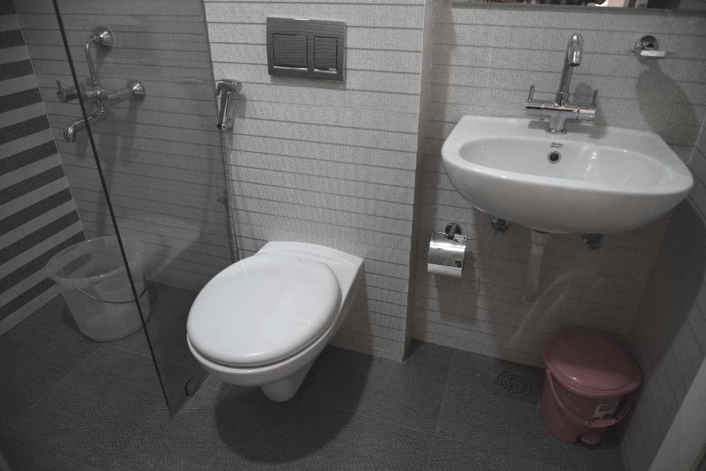 Standard Twin Room room - Image 2