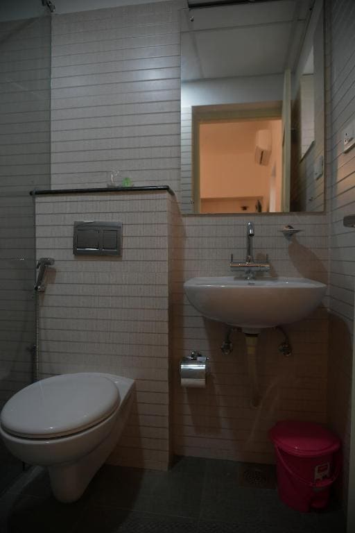 Standard Twin Room room - Image 1