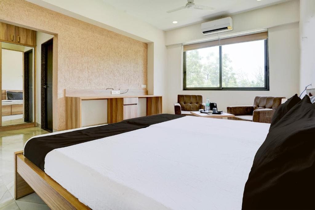 Classic Triple Room room - Image 3
