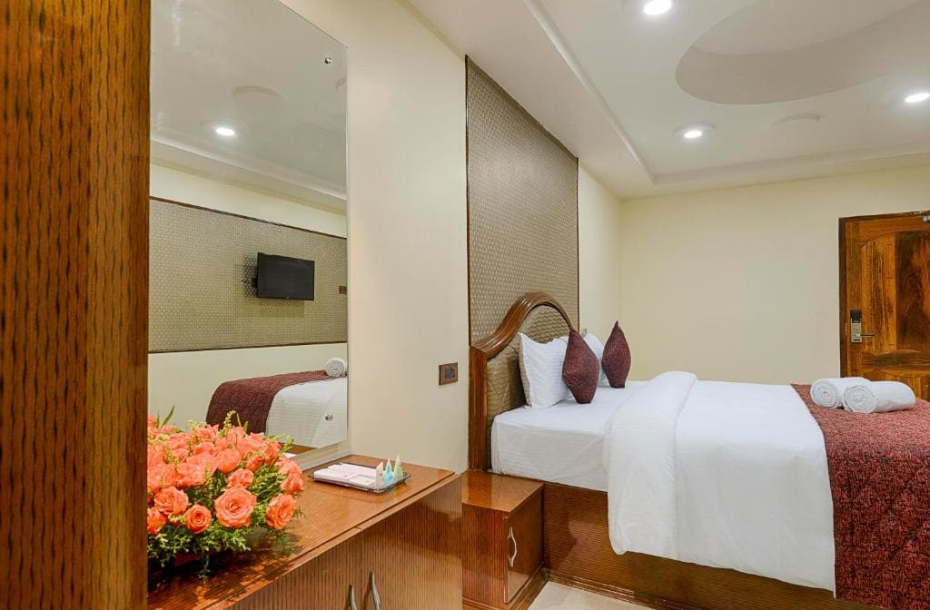 Deluxe Double Room room - Image 2