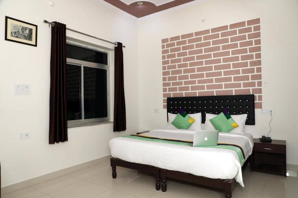 Deluxe Double Room room - Image 2