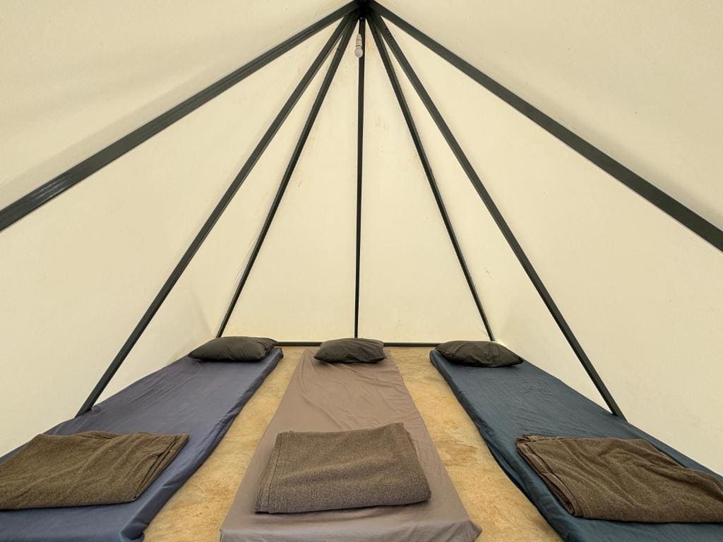 Tent room - Image 2