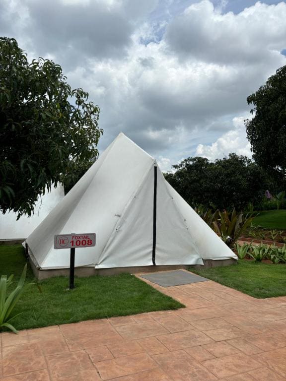 Tent room - Image 3