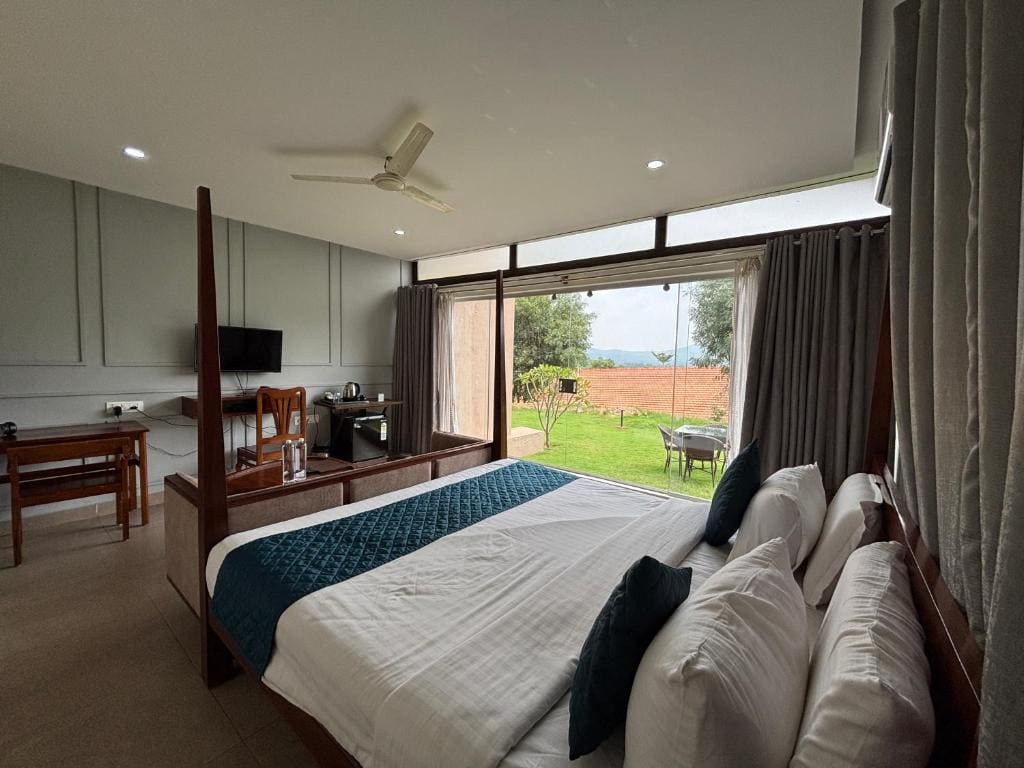 Suite with Garden View room - Image 2