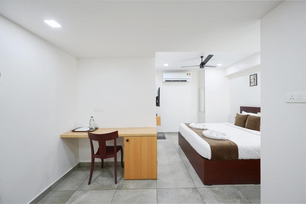 Deluxe Room room - Image 2