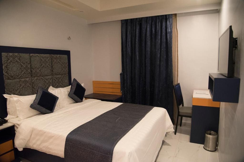 Suite room - Image 3