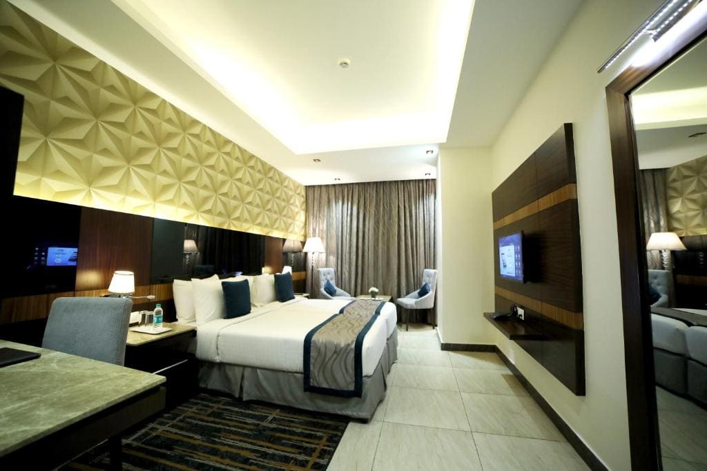 Deluxe Double or Twin Room room - Image 3