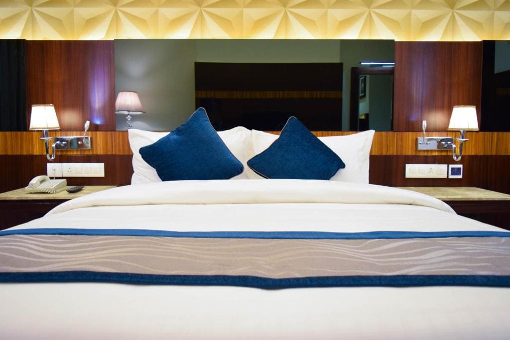 Executive Suite room - Image 3