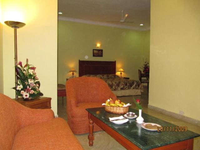 Family Room room - Image 1