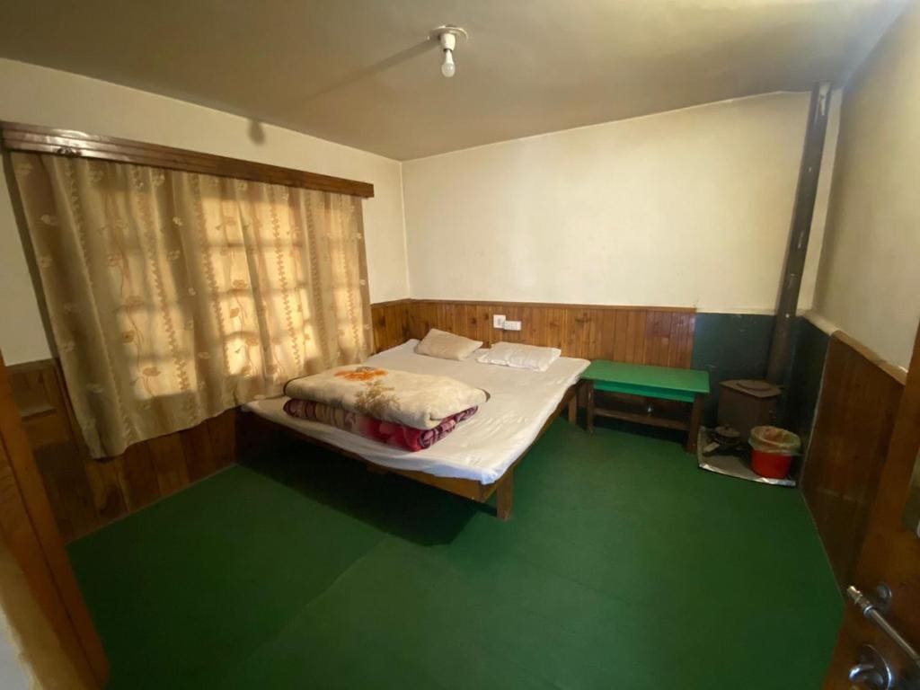 Budget Double Room room - Image 2