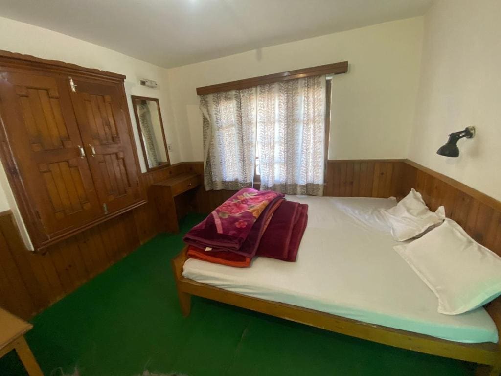 Budget Double Room room - Image 3