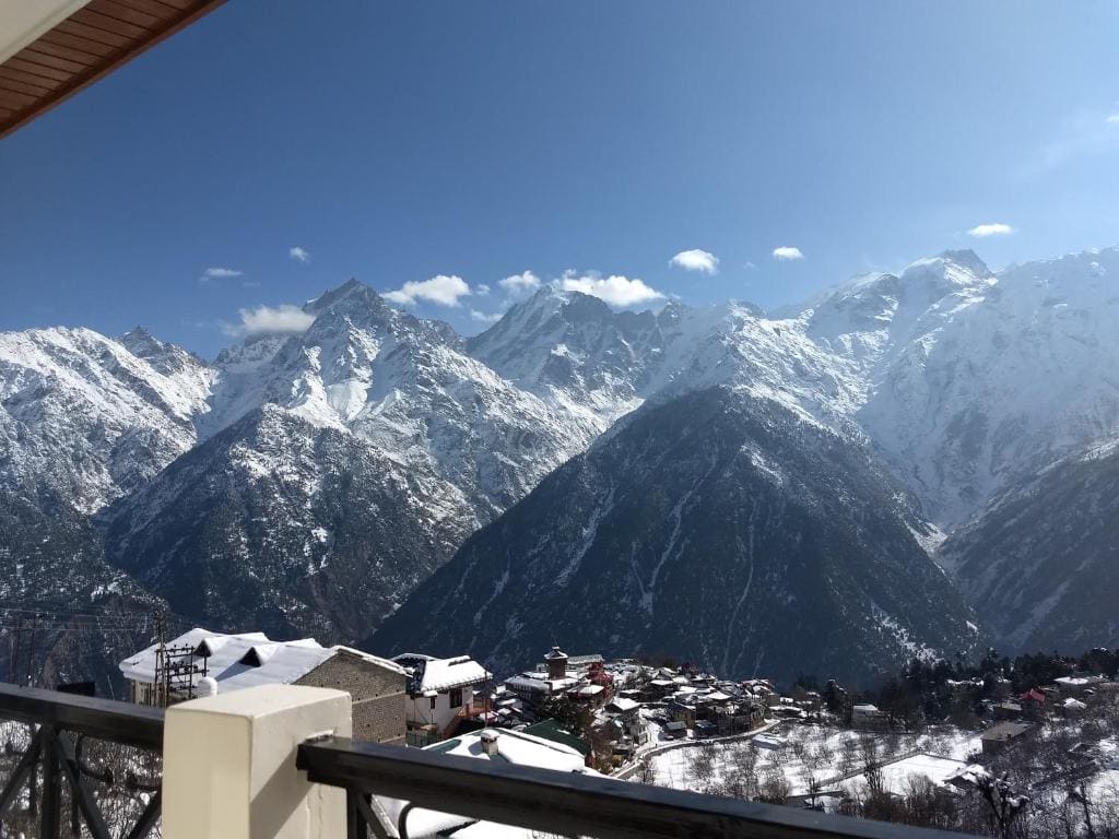 Deluxe Double Room with Balcony room - Image 1