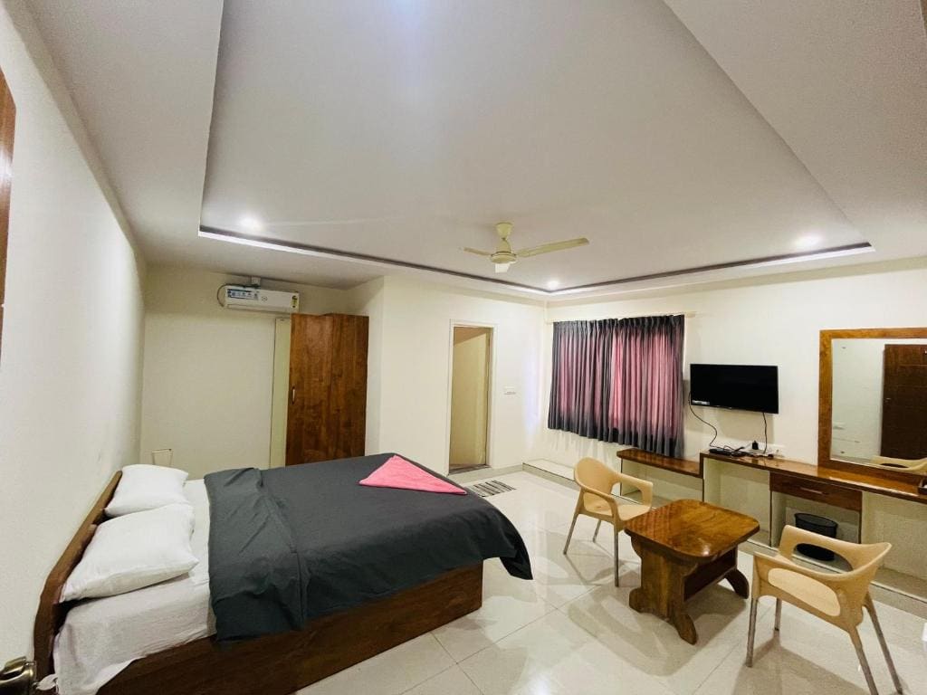 Deluxe Double Room room - Image 2