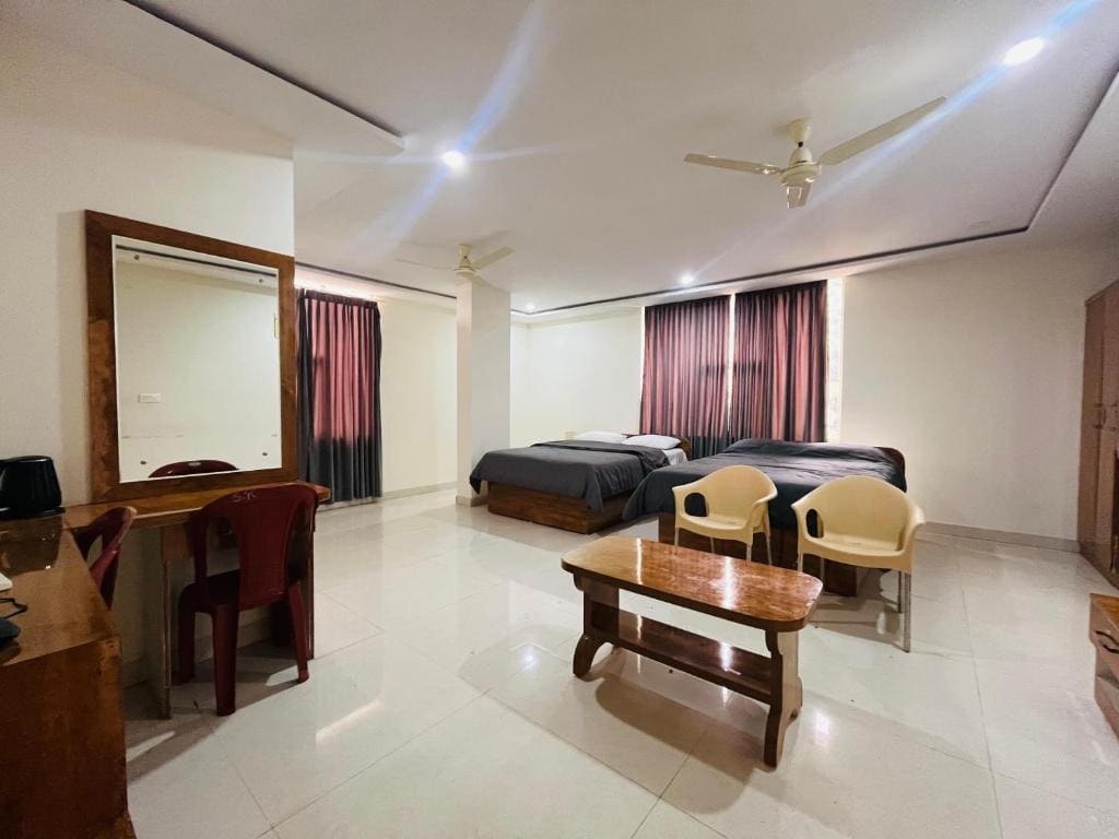 Deluxe Suite room - Image 1