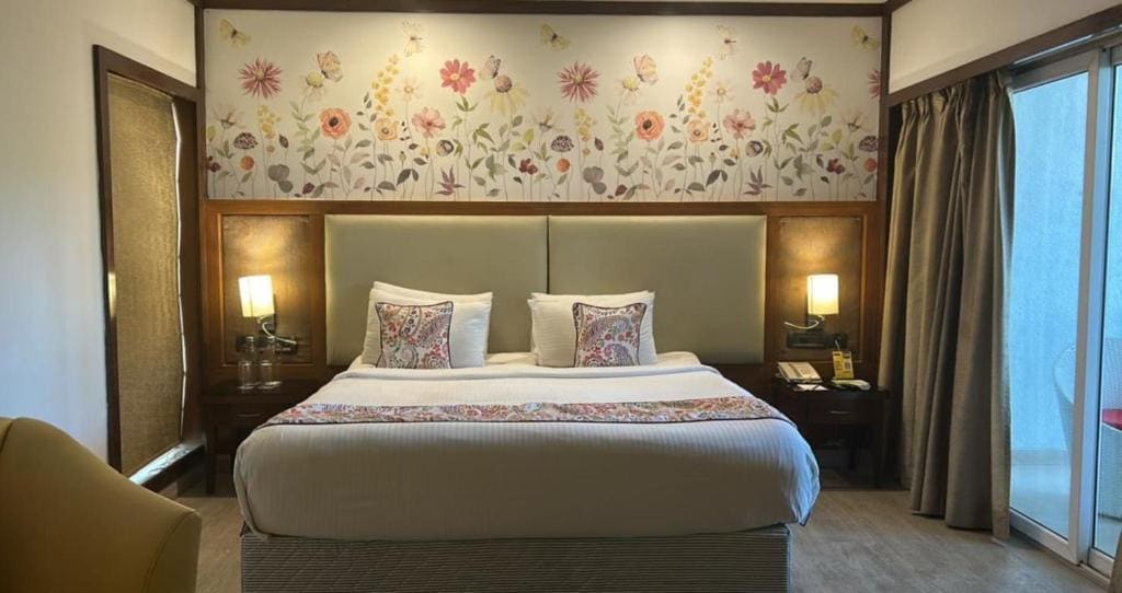 Superior Room with 15% Discount on Food & Beverages room - Image 3
