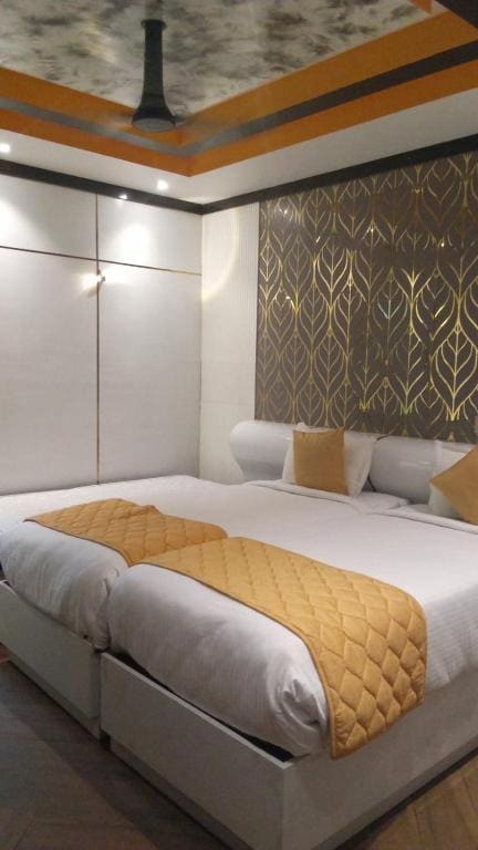 Deluxe Double Room room - Image 3