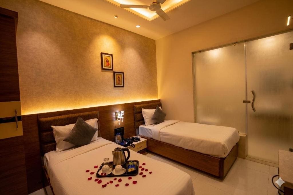 Deluxe Room room - Image 2