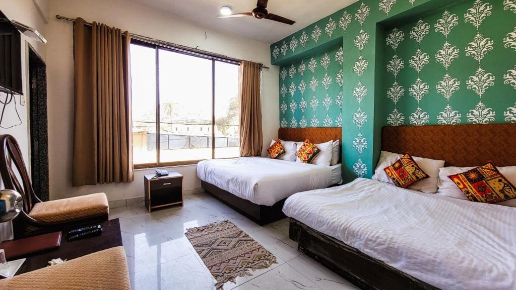 Family Room room - Image 1