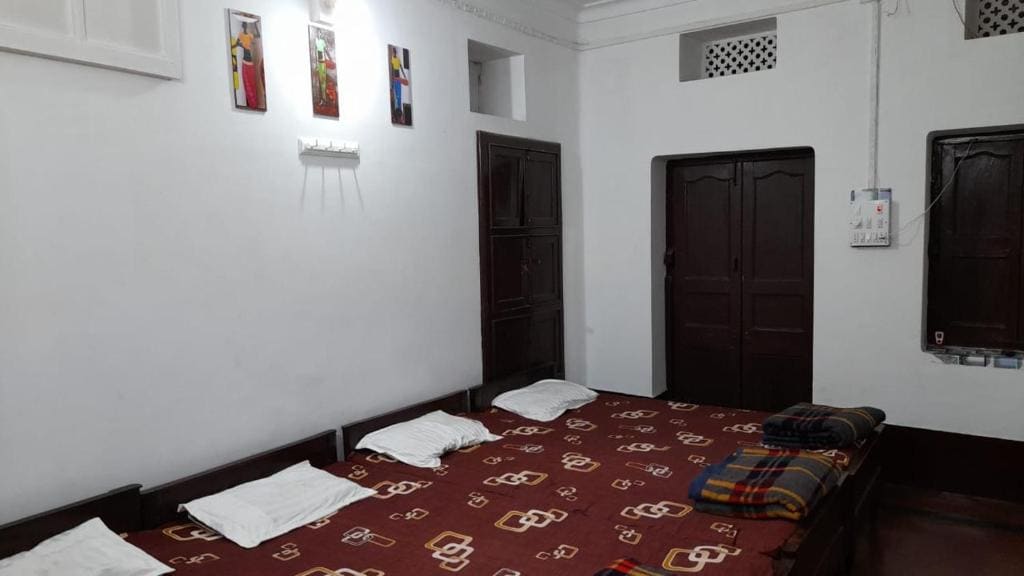 Deluxe Double Room with Bath room - Image 1
