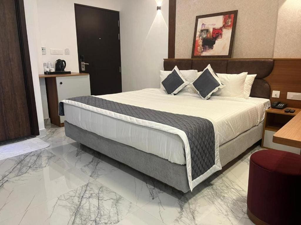 Standard Double Room room - Image 2