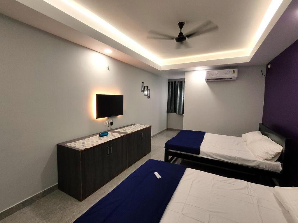 Double Room with Balcony room - Image 1