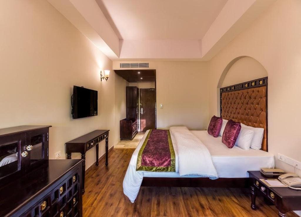 Superior Rooms- 1 Double Bed room - Image 3