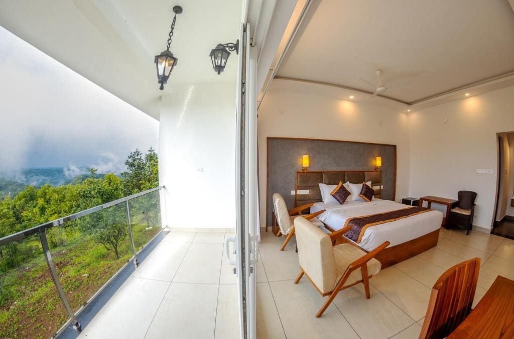 Premium Cottage room - Image 3